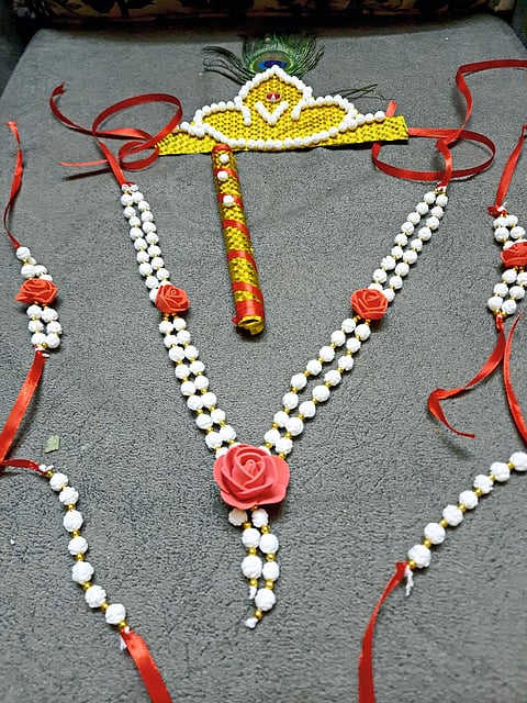 संक्रांतीची बाजारपेठ हलव्याच्या दागिन्यांनी भरली