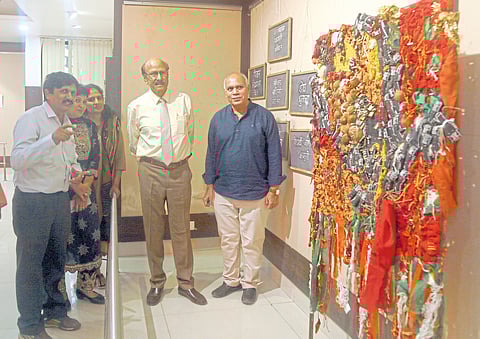 ‘अविवेकी विचारांशी लढण्यासाठी संवाद गरजेचा’