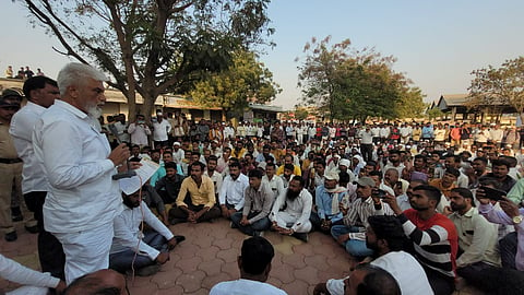 Dada Bhuse Addressing Farmers Movement