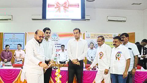 Guardian Minister Gulabrao Patil while inaugurating the Adarsh ​​Gram Sevak Award distribution ceremony by Zilla Parishad on Saturday
