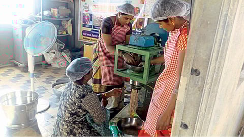 Chhaya Sabade reached abroad hard work 