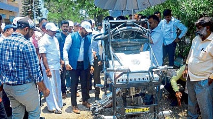 drainage line cleaning Robotic scavenger machine experiment failed in front of administrators