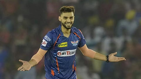 Naveen-ul-Haq Virat Kohli 