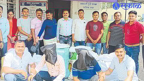 The anti-narcotics team of the city crime branch along with the suspects who were detained along with the contraband Gutkha from the area.