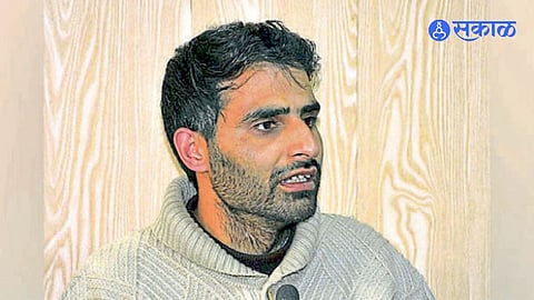 Poet Kusumagraj said in his poems that Language dies country also dies 