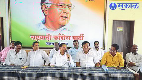 Gulabrao Deokar questioned about poetess bahinabai Balkavi Thombare memorial work completion jalgaon news