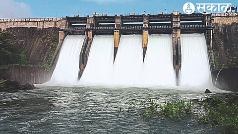 Water released into the Kadwa River due to Karanjavan Dam being full.
