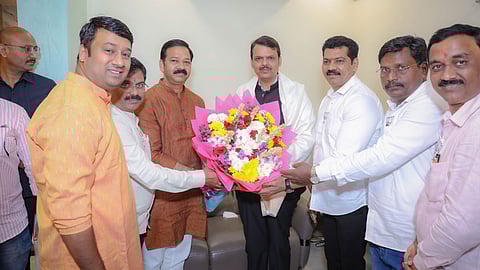 Mla Ganpat Gaikwad and devendra fadnavis