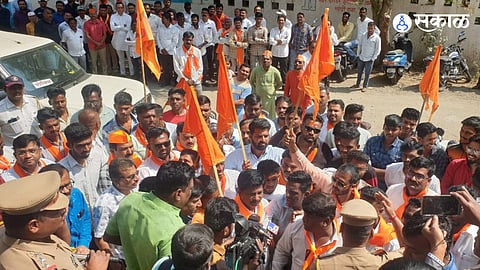 maratha community demand maratha reservation chale jav MP Sanjay Raut politics