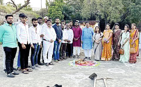 भार्गवराम तलावावरील बागेच्या 
भिंतीची दुरूस्ती होणार
