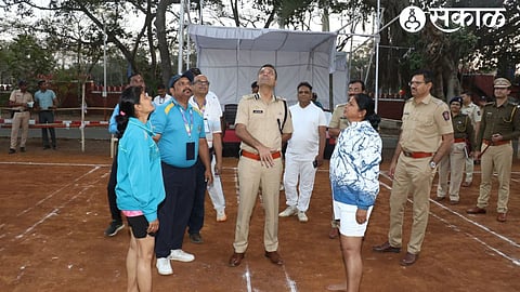 Commissioner of Police Sandeep Karnik during the coin toss of the women's Kho-Kho match of the ongoing State Police Sports Tournament at the Maharashtra Police Academy. Along with Deputy Commissioner Prashant Bachhav, Assistant Commissioner Dr. Sitaram Kolhe, Dr. Siddheshwar Dhumal and Panch.