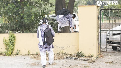 School bunk file photo