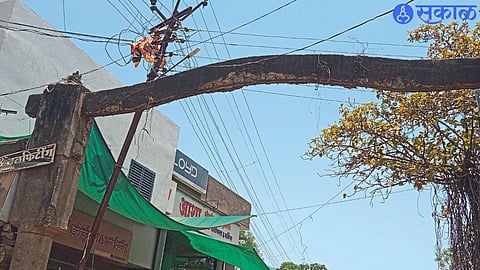 Pir Darwaza in the city.