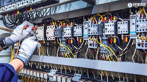 electrical engineers 
