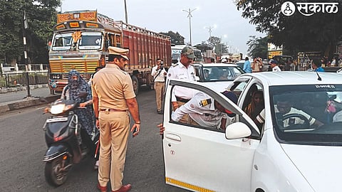 Alibag Crime: महिनाभरात २७ कोटींचा मुद्देमाल जप्त
