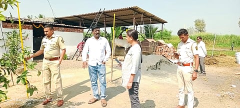 मांडवगण फराटात २० घरांना सौर कुंपण