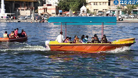 Tourist devotees enjoy at Goda Ghat  