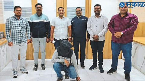 Suspect Amit Mahadik arrested from Mira Bhayander. Neighborhood anti-gang squad.