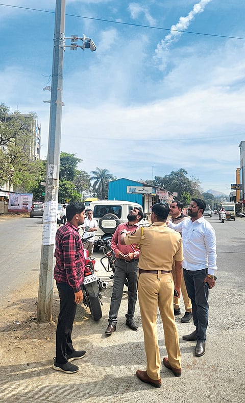 वडगावमध्ये सीसीटीव्ही कॅमेरे बसविण्यास सुरुवात