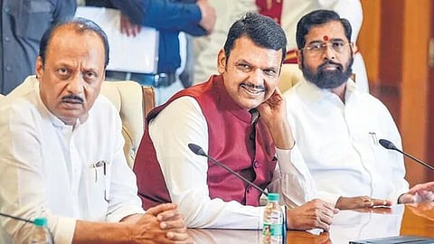 Maharashtra Cabinet Minister List : 33 कॅबिनेट मंत्री, 6 राज्यमंत्री; भाजपचे 19, शिवसेनेचे 11 आणि राष्ट्रवादीचे 9, वाचा पूर्ण यादी