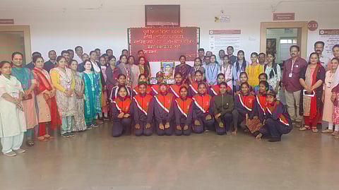 पुणे जिल्हा शिक्षण मंडळाचे वाघिरे महाविद्यालय सासवड येथे क्रांतिज्योती सावित्रीबाई फुले यांची १९४ वी जयंती उत्साहात साजरी – महाविद्यालयाच्या प्राध्यापक, विद्यार्थी आणि कर्मचाऱ्यांचा एकत्रित सहभाग.