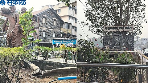 Dilapidated traffic island in front of Parashuram Puriya Park. the closed traffic island of the water house near Ahilyabai Holkar bridge.