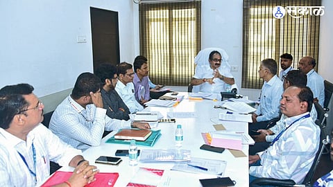 Minister Makrand Patil leading the discussion on improvements in rehabilitation policy for landslide-prone villages in Maharashtra.