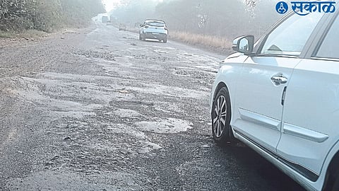 An empire of pebbles located on the Nashik- Chhatrapati Sambhajinagar highway.