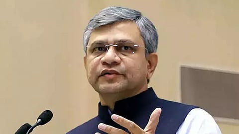 भारताचं स्वत:चं AI मॉडेल दहा महिन्यात येणार, केंद्र सरकारची मोठी घोषणा