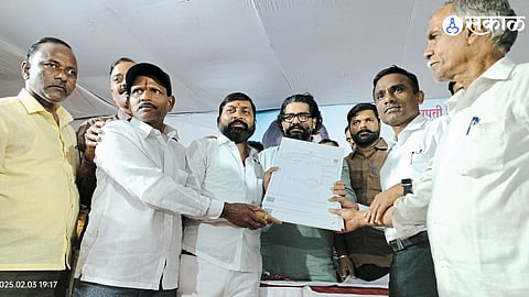 Minister Shivendrasinhraje assures locals will receive land rights in response to the Munawalkar issue, offering hope for the local community.