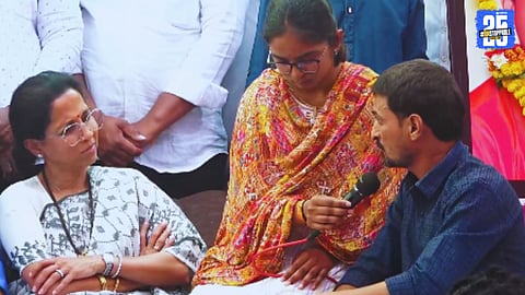 Supriya Sule Meet Santosh Deshmukh Family