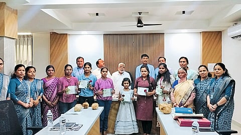 कडेपठार पतसंस्थेकडून
मुलींच्या नावाने ठेवी