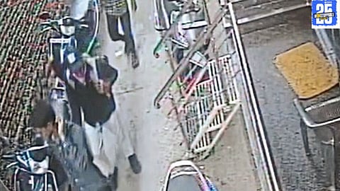 Thieves captured on CCTV during an attempted robbery in Shrirampur, thanks to the alertness of local citizens."