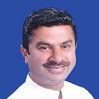 करवाढीवरून आक्रोश