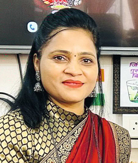 दांगट दांपत्याला आरोग्य रत्न पुरस्कार