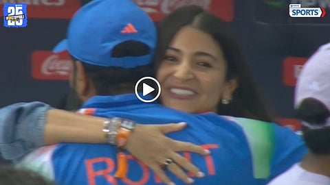 Rohit sharma Hugs Anushka sharma