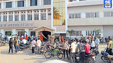 "BJP and NCP leaders engage in a physical altercation over a road tender bidding dispute in Maharashtra."