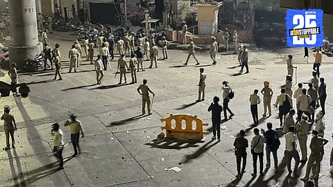 A violent mob in Nagpur’s Hansapuri area torching vehicles and vandalizing properties as riots spread beyond Mahala.