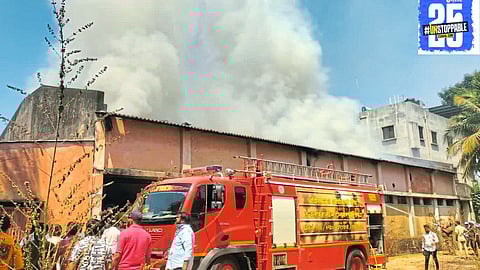 Firefighters worked for five hours to control a massive fire that broke out in a cotton warehouse in Ichalkaranji, causing damage worth 80 lakh rupees.