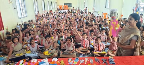 शाळेच्या प्रांगणात अवतरली ‘पपेटची दुनिया’