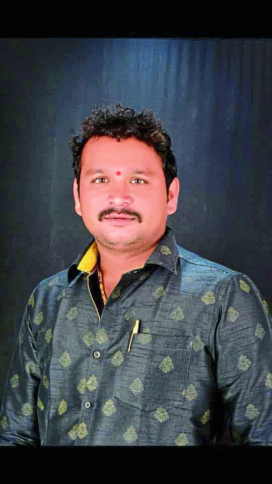 म्हातोबा उत्सव कमिटीच्या 
अध्यक्षपदी अक्षय हुलावळे