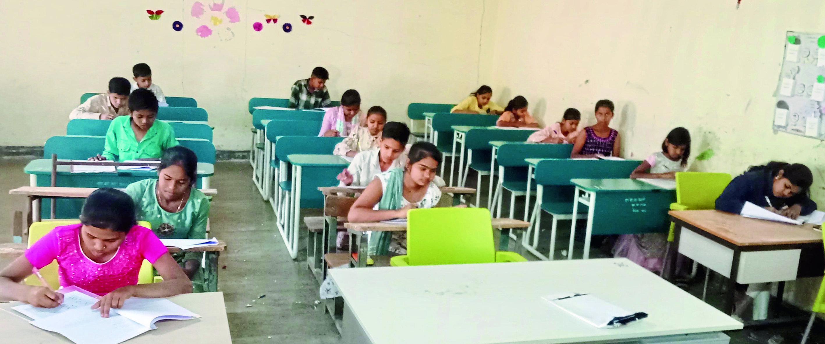 असाणे येथील सरळसेवा परीक्षेत  
३०२ विद्यार्थ्यांचा सहभाग