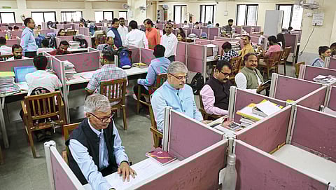 अभ्यासात सातत्य हेच 
आंबेडकरांना अभिवादन