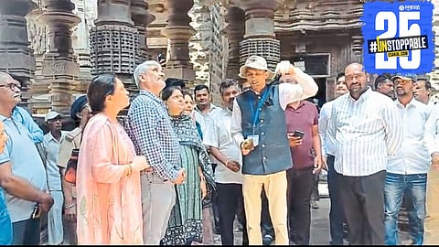 Sonal Shah at Shri Datt Mandir, Nrusinhwadi during her religious visit to Khidrapur