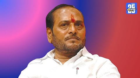 “Ramdas Kadam addressing media amid controversy over allegations against Anil Parab and questions for Uddhav Thackeray”
