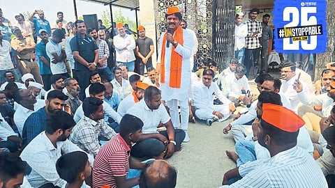 MLA Gopichand Padalkar Performs Maha Aarti in Khanapur After Temple Desecration Incident"