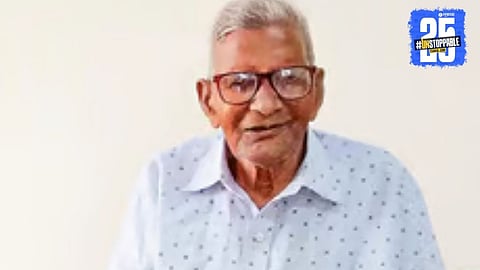 Dattaram Kolvankar, one of the brave participants of the Samyukta Maharashtra Movement, shares emotional memories of the 1960 struggle to keep Mumbai in Maharashtra.