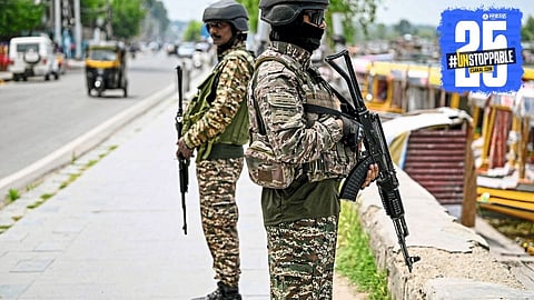 Security Council urges Pakistan to resolve disputes with India through direct bilateral talks, avoiding international escalation.