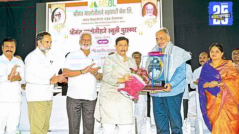 Vinay Kore addressing the public, highlighting Ramaraje’s role in Krishna Valley development and praising the royal family’s contribution.