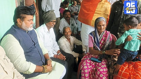 Minister Uday Samant consoling the Gaykar family and assuring government support in remembrance of their sacrifice.